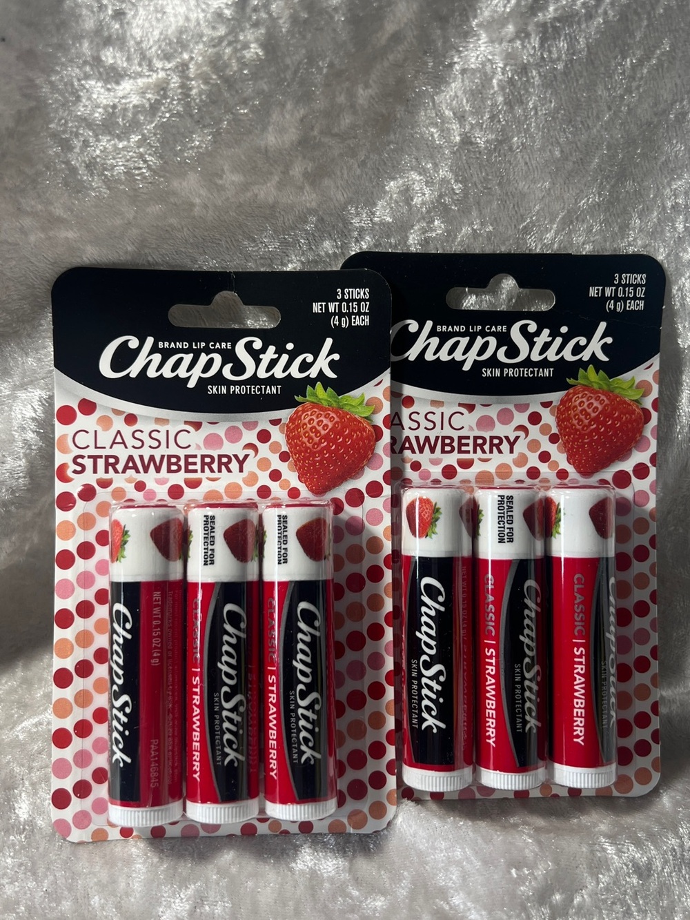 6-🆕ChapStick Classic Strawberry Moisturizing Lip Balm – Pink/Red